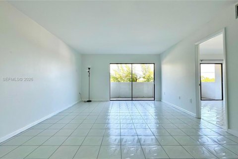 Снять в аренду кондоминиум в Майами-Бич, Флорида 2 спальни, 82.4м2, № 2056115 - фото 5