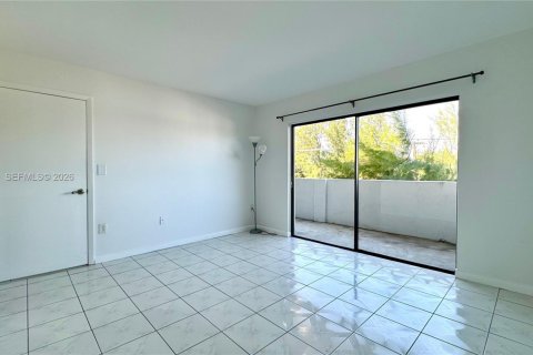 Снять в аренду кондоминиум в Майами-Бич, Флорида 2 спальни, 82.4м2, № 2056115 - фото 10