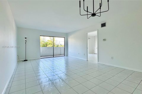 Снять в аренду кондоминиум в Майами-Бич, Флорида 2 спальни, 82.4м2, № 2056115 - фото 6