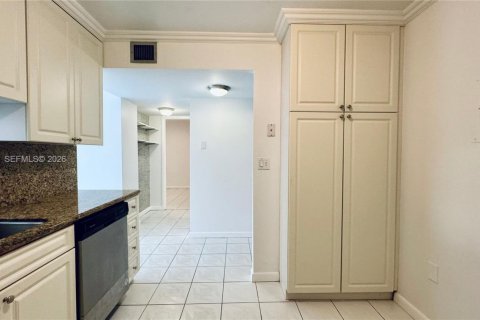 Снять в аренду кондоминиум в Майами-Бич, Флорида 2 спальни, 82.4м2, № 2056115 - фото 19