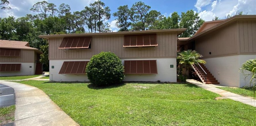 Condo à Deltona, Floride, 2 chambres  № 2234755