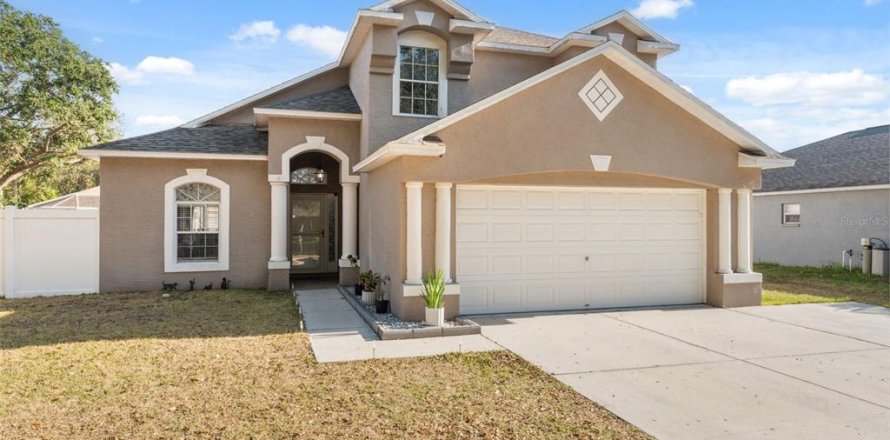 Casa en Valrico, Florida 3 dormitorios, 162.76 m2 № 2204695