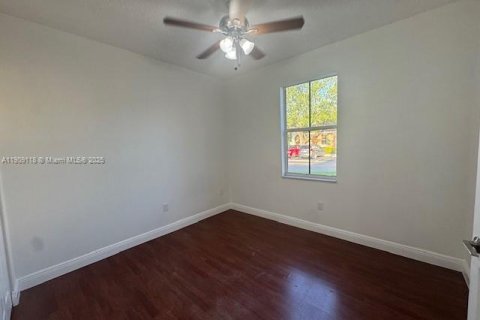 Touwnhouse à vendre à Homestead, Floride: 3 chambres, 120.77 m2 № 1964968 - photo 10