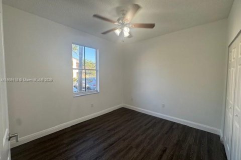 Touwnhouse à vendre à Homestead, Floride: 3 chambres, 120.77 m2 № 1964968 - photo 12