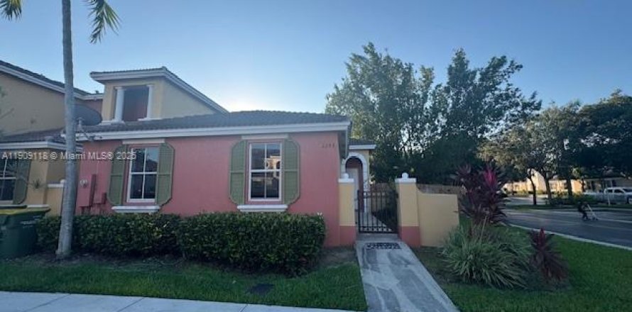 Touwnhouse à Homestead, Floride 3 chambres, 120.77 m2 № 1964968