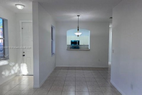 Touwnhouse à vendre à Homestead, Floride: 3 chambres, 120.77 m2 № 1964968 - photo 5