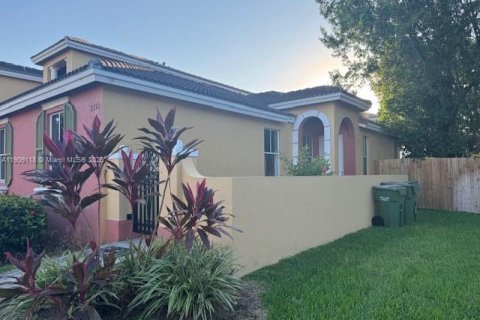 Touwnhouse à vendre à Homestead, Floride: 3 chambres, 120.77 m2 № 1964968 - photo 3