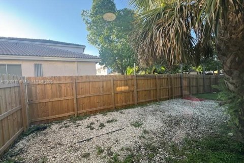 Touwnhouse à vendre à Homestead, Floride: 3 chambres, 120.77 m2 № 1964968 - photo 16