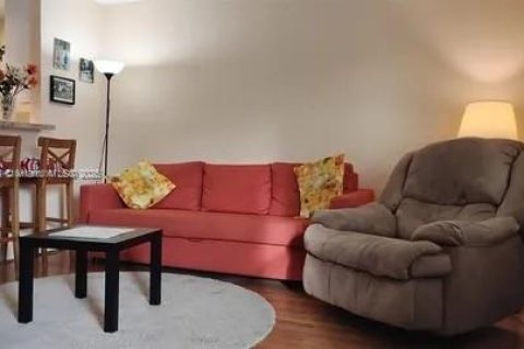 Condominio en venta en Miami, Florida, 1 dormitorio, 57.6 m2 № 2013358 - foto 2