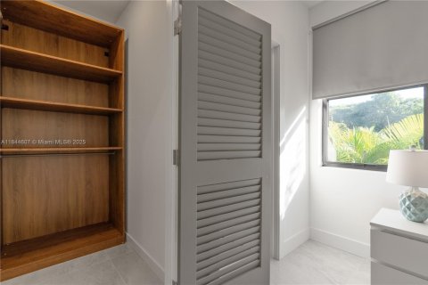 Купить коммерческую недвижимость в Майами, Флорида 464.51м2, № 2035699 - фото 22