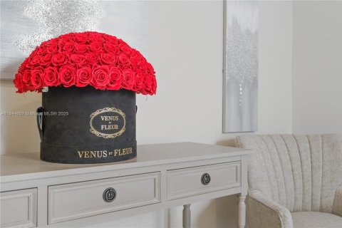 Купить коммерческую недвижимость в Майами, Флорида 464.51м2, № 2035699 - фото 9