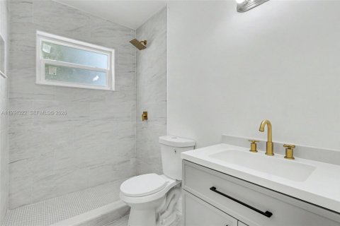 House in Dania Beach, Florida 2 bedrooms, 78.97 sq.m. № 2062693 - photo 15
