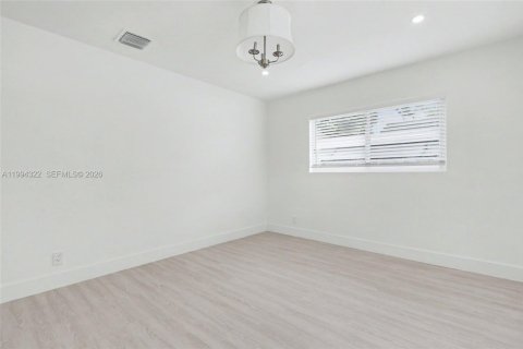 House in Dania Beach, Florida 2 bedrooms, 78.97 sq.m. № 2062693 - photo 19