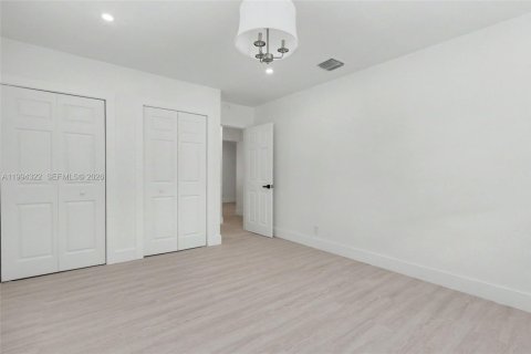 House in Dania Beach, Florida 2 bedrooms, 78.97 sq.m. № 2062693 - photo 21