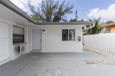 House in Dania Beach, Florida 2 bedrooms, 78.97 sq.m. № 2062693 - photo 4