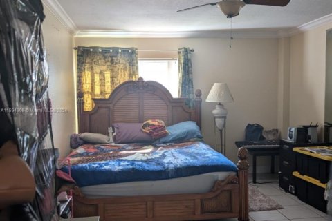 Condo in Lauderhill, Florida, 2 bedrooms  № 1867146 - photo 19