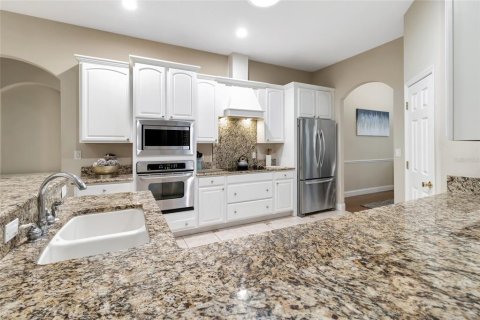 House in Clermont, Florida 4 bedrooms, 305.46 sq.m. № 2202386 - photo 18