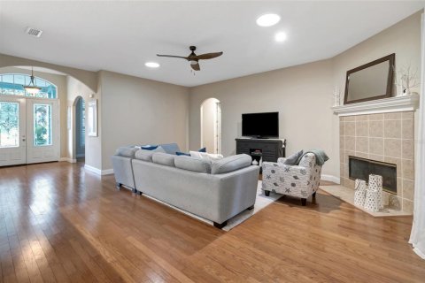 House in Clermont, Florida 4 bedrooms, 305.46 sq.m. № 2202386 - photo 15