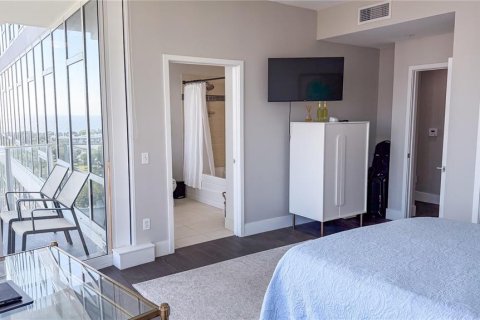 Copropriété à louer à Saint Petersburg, Floride: 2 chambres, 169.92 m2 № 2108148 - photo 11