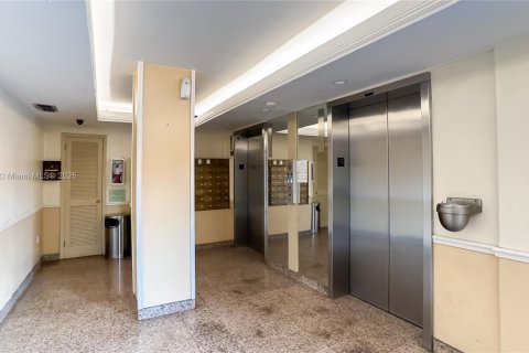 Купить кондоминиум в Майами, Флорида 2 спальни, 90.3м2, № 1969587 - фото 26