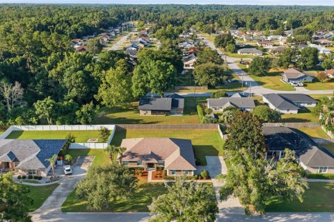 Casa en venta en Belleview, Florida, 4 dormitorios, 201.97 m2 № 2152299 - foto 2