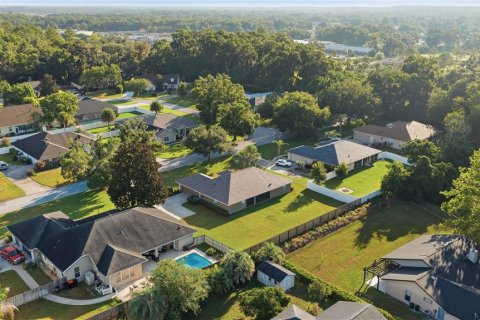 Casa en venta en Belleview, Florida, 4 dormitorios, 201.97 m2 № 2152299 - foto 6