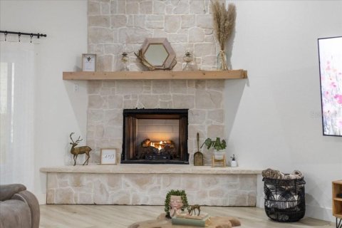 House in Trenton, Florida 4 bedrooms, 281.22 sq.m. № 1914382 - photo 17