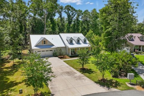 House in Trenton, Florida 4 bedrooms, 281.22 sq.m. № 1914382 - photo 5