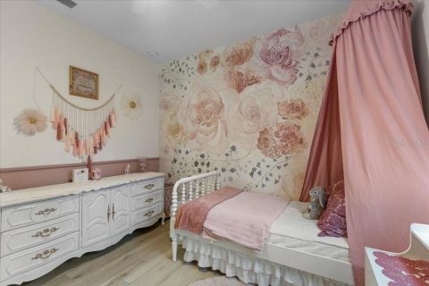 House in Trenton, Florida 4 bedrooms, 281.22 sq.m. № 1914382 - photo 28