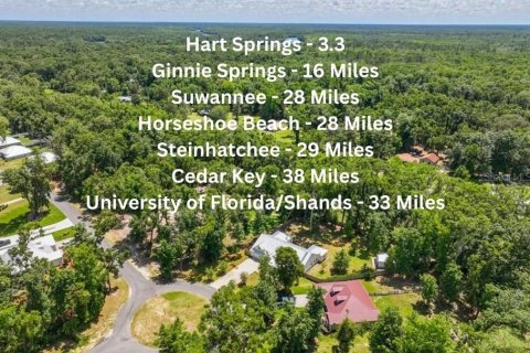 House in Trenton, Florida 4 bedrooms, 281.22 sq.m. № 1914382 - photo 4