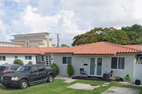 Immobilier commercial à vendre à Miami, Floride: 231.33 m2 № 2003821 - photo 4