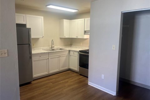 House in Gainesville, Florida 2 bedrooms, 74.32 sq.m. № 2403692 - photo 2