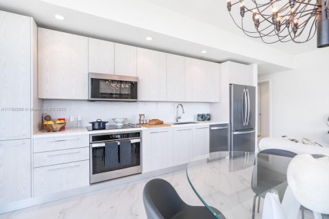 Condo in Sunrise, Florida, 2 bedrooms  № 1867730 - photo 6