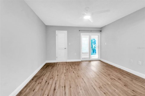 House in Oldsmar, Florida 3 bedrooms, 181.35 sq.m. № 2151428 - photo 19