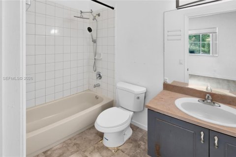 Townhouse in Homestead, Florida 4 bedrooms, 150.32 sq.m. № 2399737 - photo 24