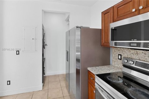 Townhouse in Homestead, Florida 4 bedrooms, 150.32 sq.m. № 2399737 - photo 10