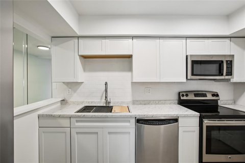 Adosado en alquiler en Clearwater, Florida, 2 dormitorios, 79.25 m2 № 2141934 - foto 9