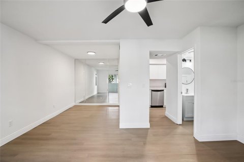 Adosado en alquiler en Clearwater, Florida, 2 dormitorios, 79.25 m2 № 2141934 - foto 8