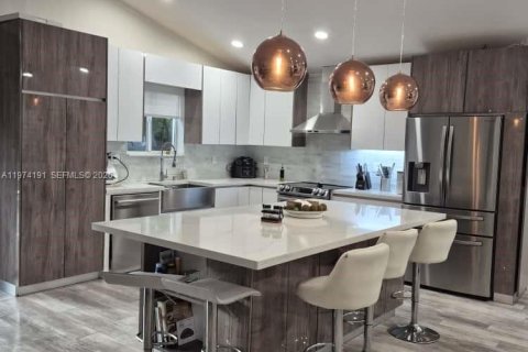 Купить виллу или дом в Холливуд, Флорида 3 спальни, 154.87м2, № 2036493 - фото 4