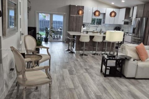 Купить виллу или дом в Холливуд, Флорида 3 спальни, 154.87м2, № 2036493 - фото 8