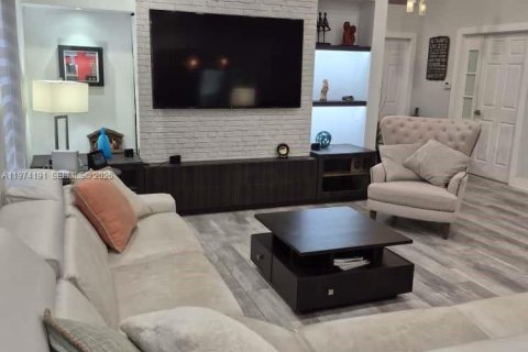 Купить виллу или дом в Холливуд, Флорида 3 спальни, 154.87м2, № 2036493 - фото 7