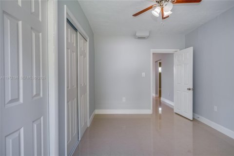 Villa ou maison à louer à Sunrise, Floride: 3 chambres, 122.35 m2 № 2033757 - photo 13