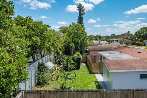 Villa ou maison à louer à Sunrise, Floride: 3 chambres, 122.35 m2 № 2033757 - photo 21