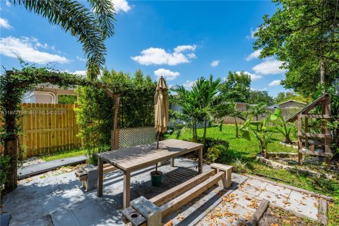 Villa ou maison à louer à Sunrise, Floride: 3 chambres, 122.35 m2 № 2033757 - photo 26