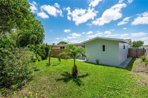 Villa ou maison à louer à Sunrise, Floride: 3 chambres, 122.35 m2 № 2033757 - photo 25