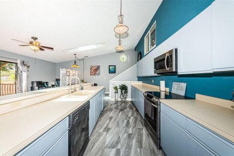 Condo in Pinellas Park, Florida, 3 bedrooms  № 1634553 - photo 15