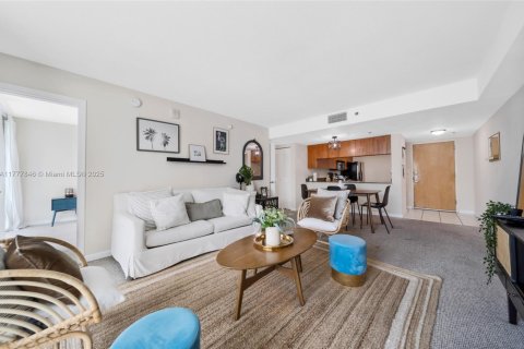 Condominio en venta en Miami, Florida, 2 dormitorios, 95.69 m2 № 1700536 - foto 10
