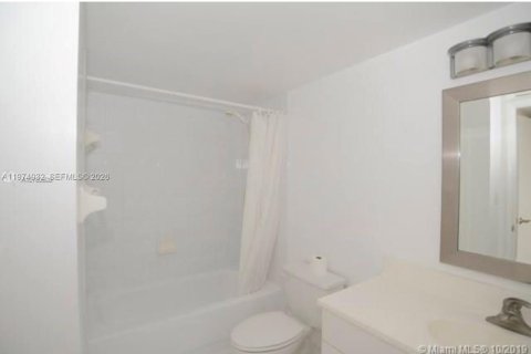 Copropriété à vendre à Miami Beach, Floride: 1 chambre, 75.25 m2 № 2033703 - photo 11