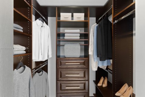 Condominio en venta en Miami, Florida, 1 dormitorio, 72 m2 № 2009557 - foto 12