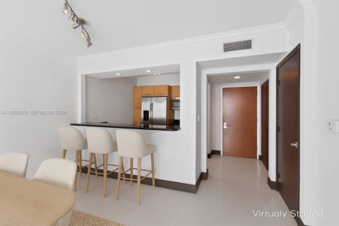Condominio en venta en Miami, Florida, 1 dormitorio, 72 m2 № 2009557 - foto 5